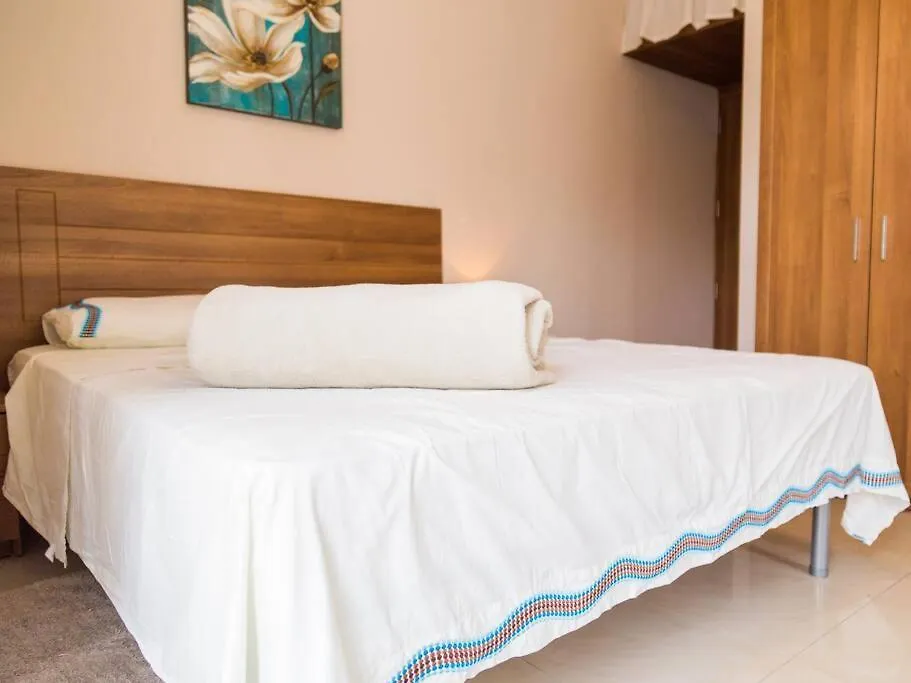 Sea Views Apartment-Wifi-Sleep 5 Marsaskala Apartment