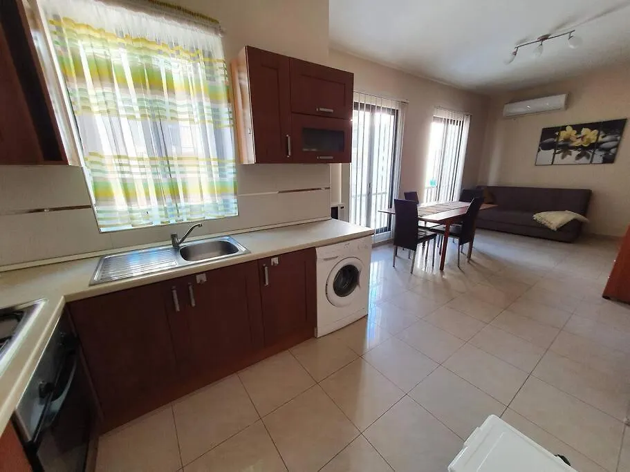 Sea Views Apartment-Wifi-Sleep 5 Marsaskala 0*,